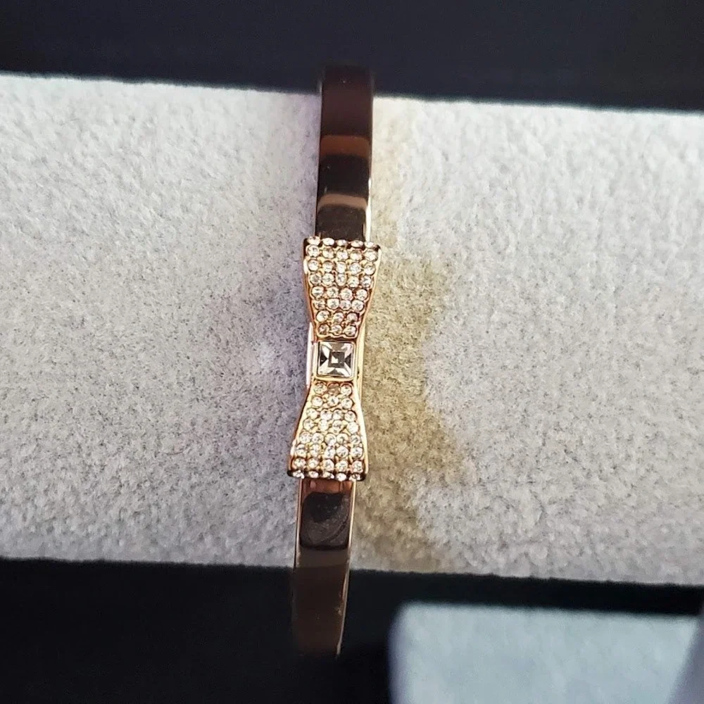 Kate Spade Ready Set Bow Hinged Bangle Bracelet Rose Gold with Pave Bow Signed‎ - Picture 8 of 11